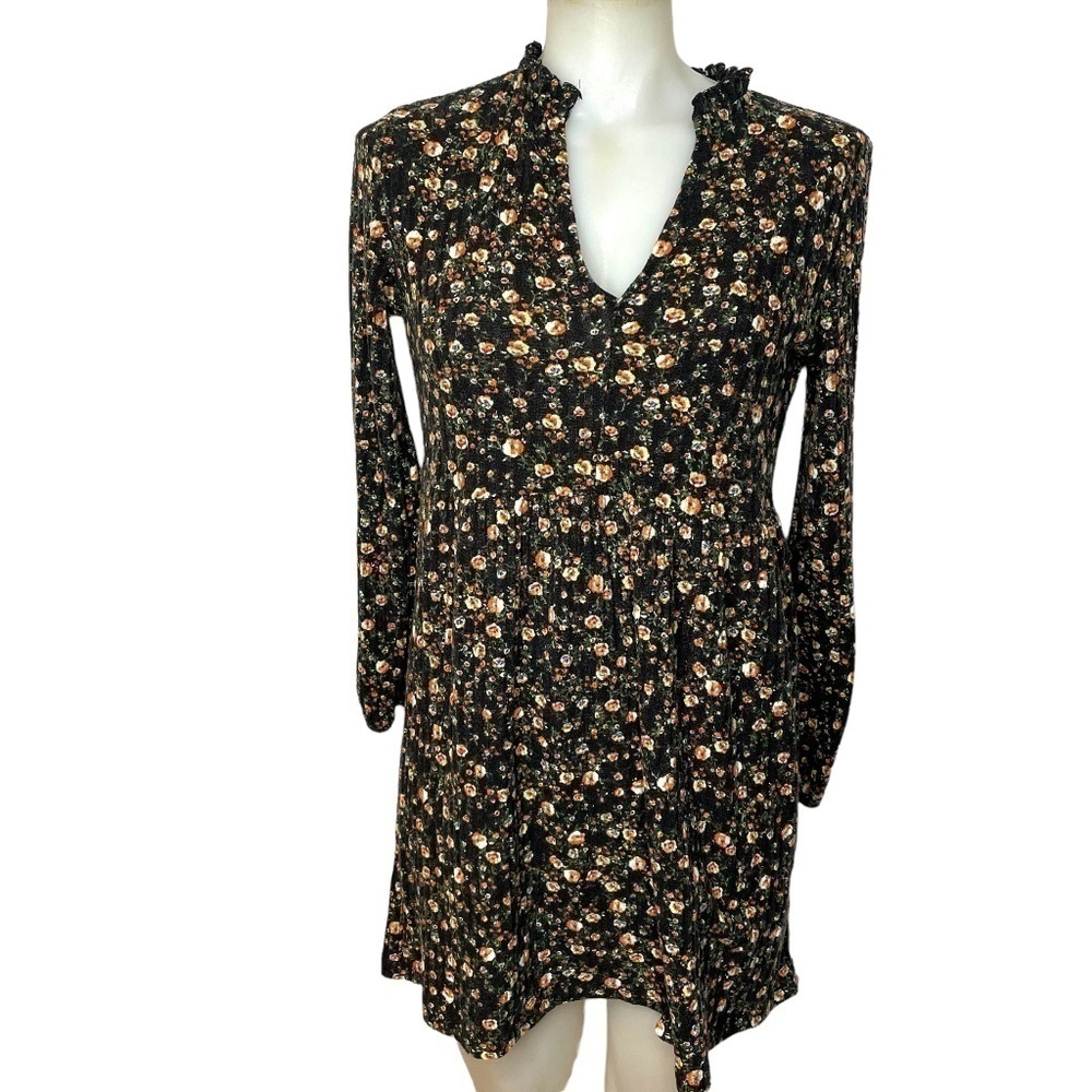 Floral Ditsy Tunic Top 🤍
